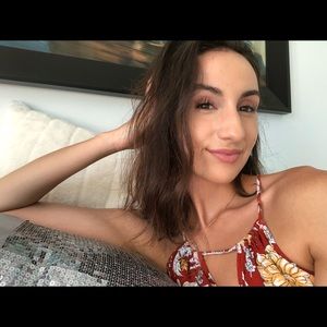 Meet your Posher, Liz